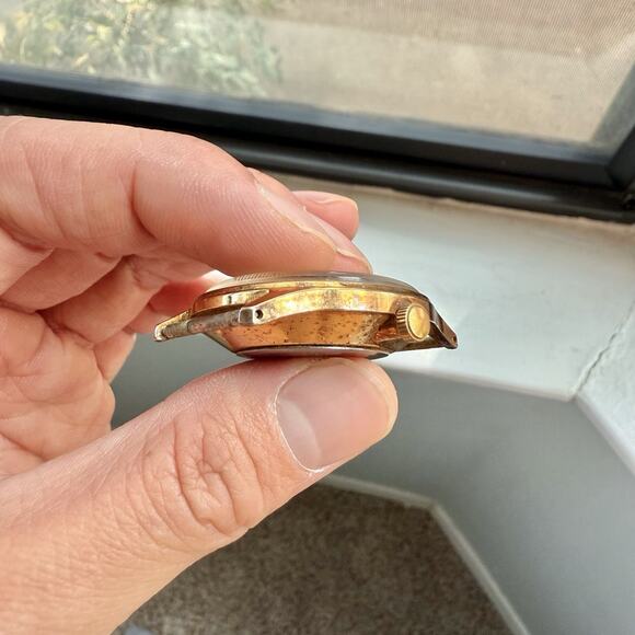 Vintage ‘92 TIMEX Men’s 36mm Mechanical Wind Round Watch Gold Tone Case RUNNING - Picture 6 of 6